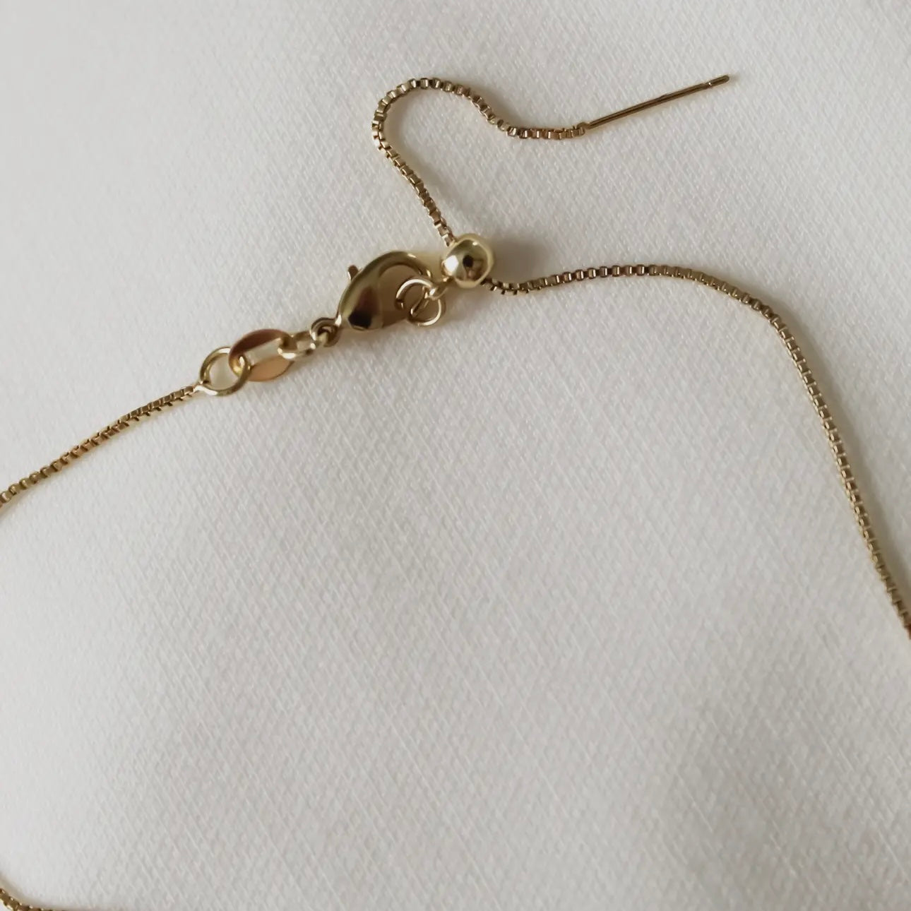 Grip Charm Box Chain Necklace