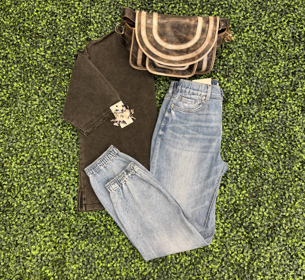 Mica HR Jogger Jeans