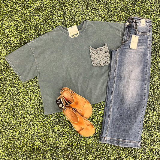 Judy Blue MR Wide Leg Crop Jeans
