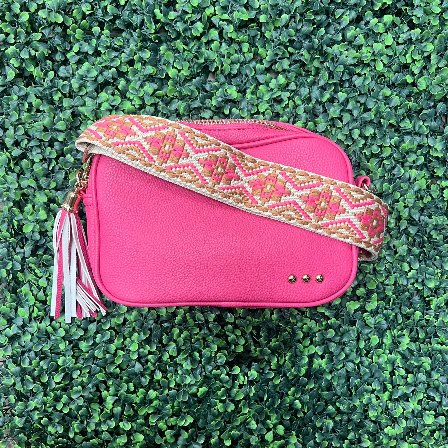 Pretty Simple Staple Crossbody
