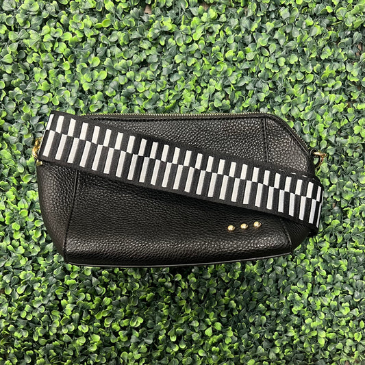 Pretty Simple Staple Crossbody