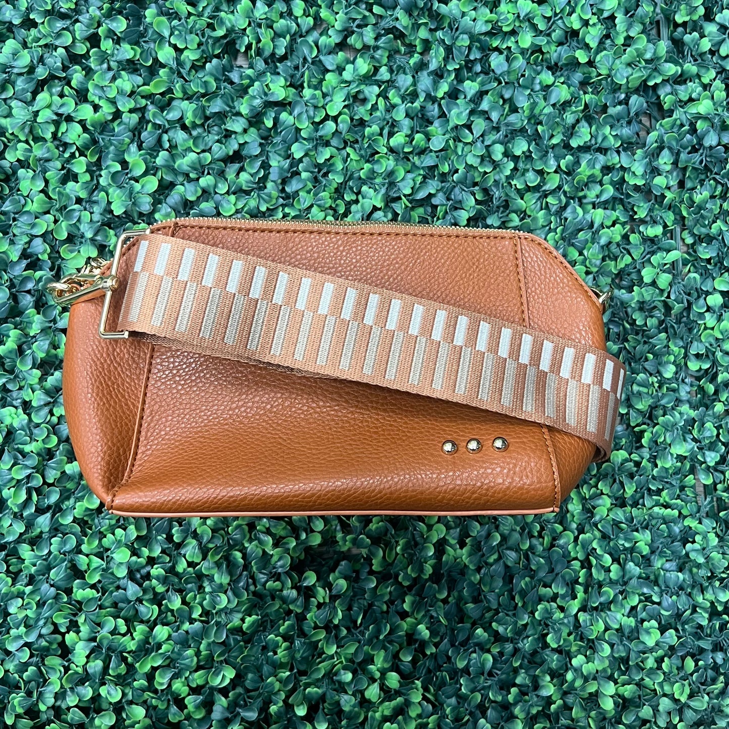 Pretty Simple Staple Crossbody