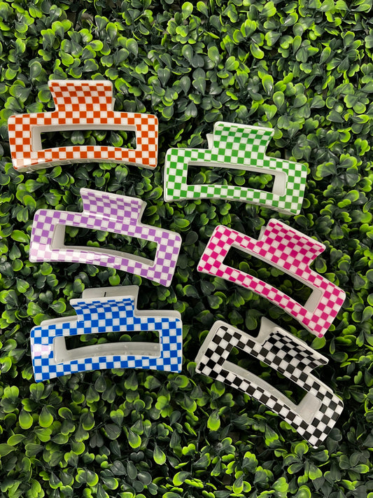 Chasie Checkered Claw Clip