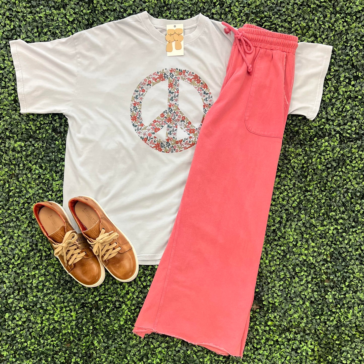 Easel Peace Tee