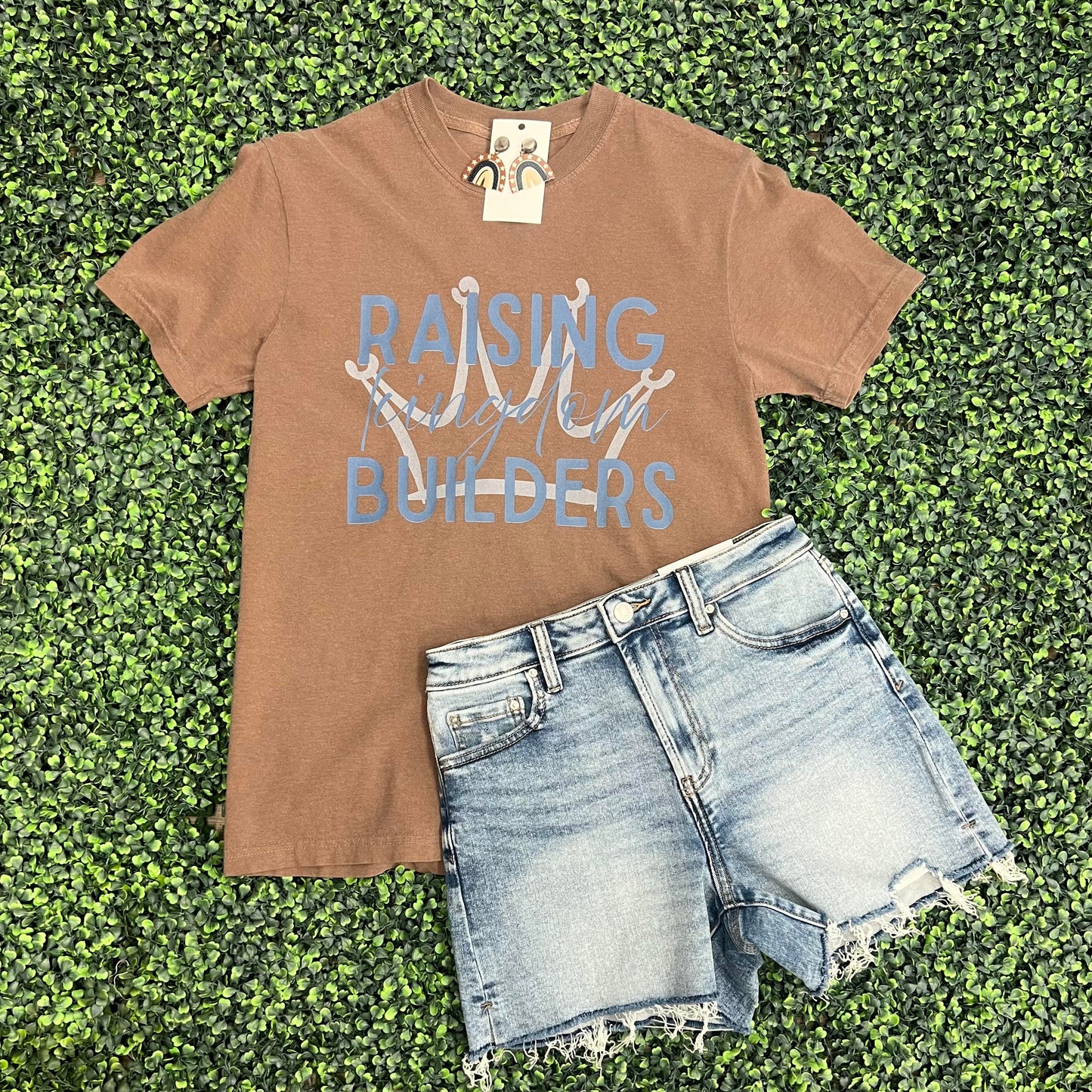 Raising Kingdom Builders CC Tee