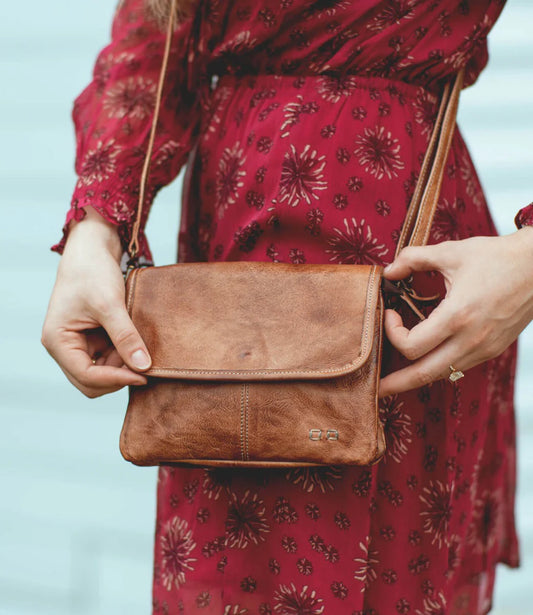 BedStu Ziggy Tan Rustic Bag